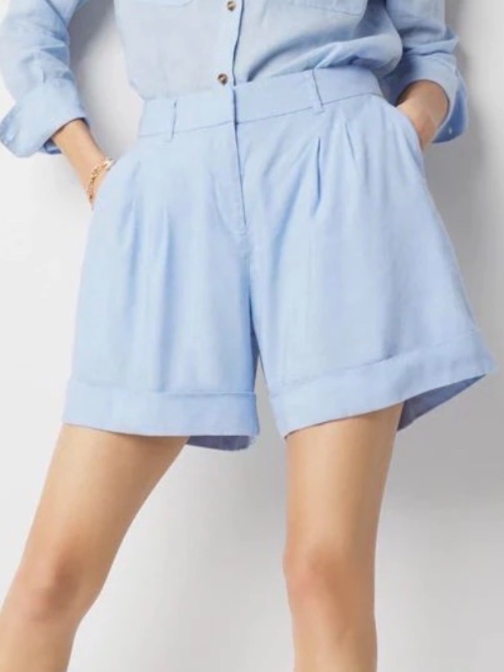 White House Black Market Linen Blend Shorts 5" Inseam Light Blue - Size 8